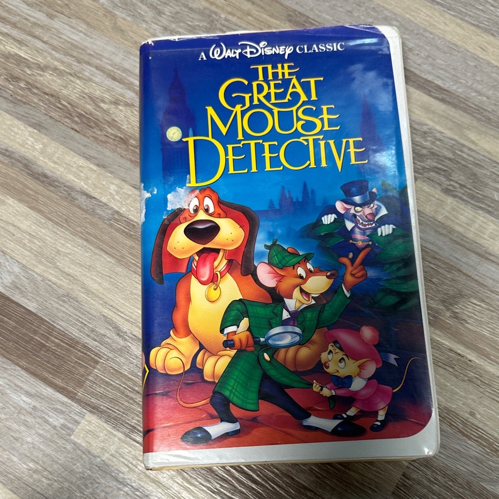 Disney The Great Mouse Detective Blue and Red VHS Black Diamond Edition